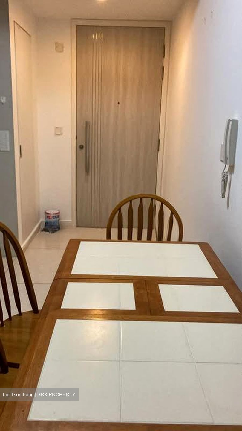 Sea Esta (D18), Condominium #593577171
